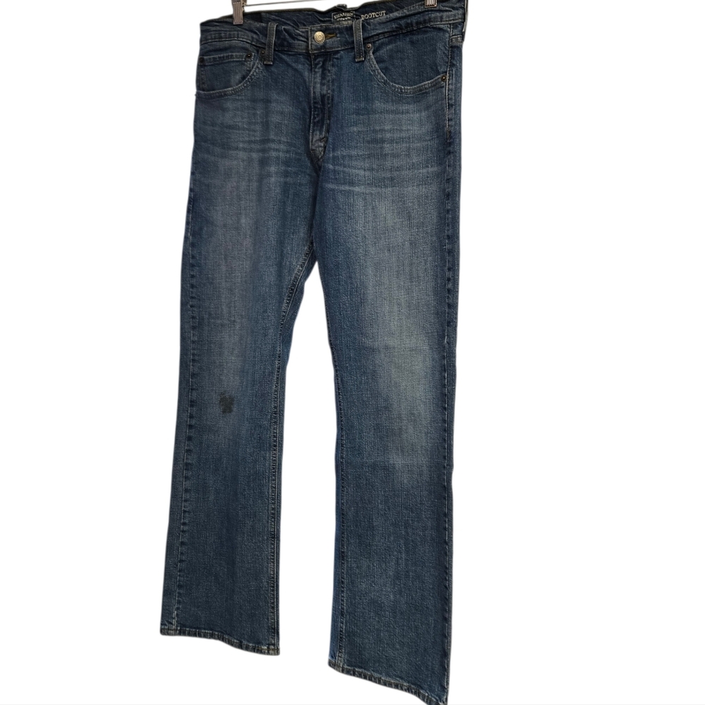 Distressed Signature by Levi Strauss & Co. Gold Label Bootcut 34 x 34